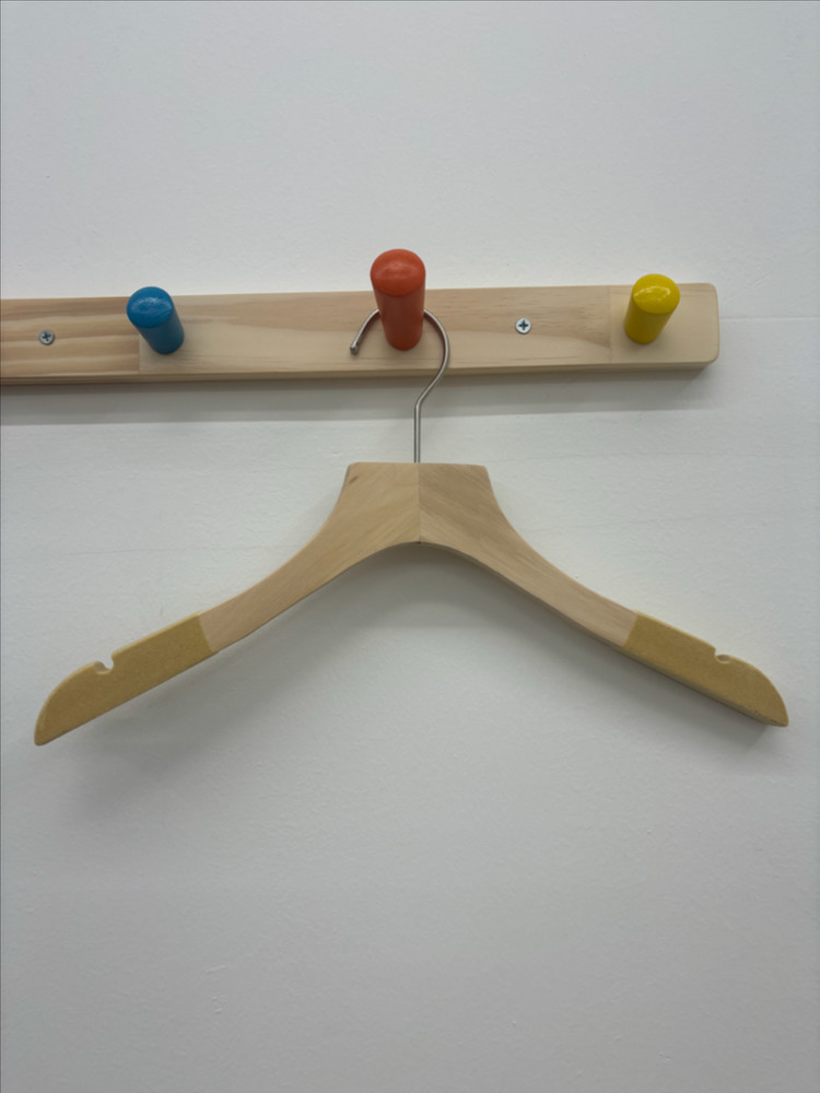 원목 옷걸이 성인 원목 옷걸이 아동 원목 옷걸이 개당700원--2