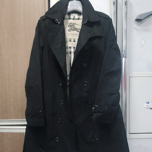 버버리 샌드링엄 미드 트렌치코트66/ 켄싱턴 숏코트 55