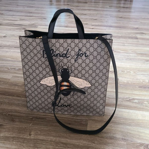 구찌 꿀벌 숄더백 크로스백트리옹프바이커백팩아바백테수토호보백구찌루이비통디올프라다샤넬생로랑명품