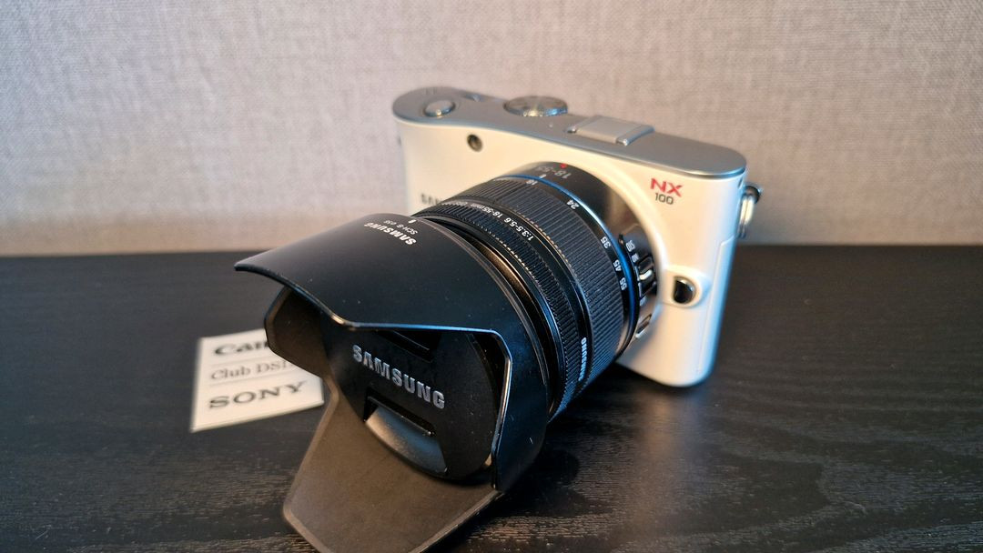삼성 nx100 미러리스 카메라 + nx 18-55mm 렌즈 세트(A급) 이미지