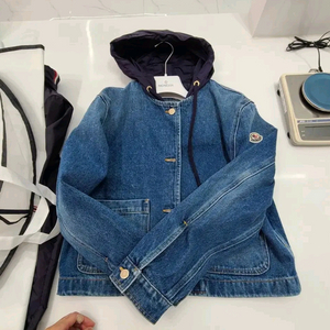 몽클레어 청자켓