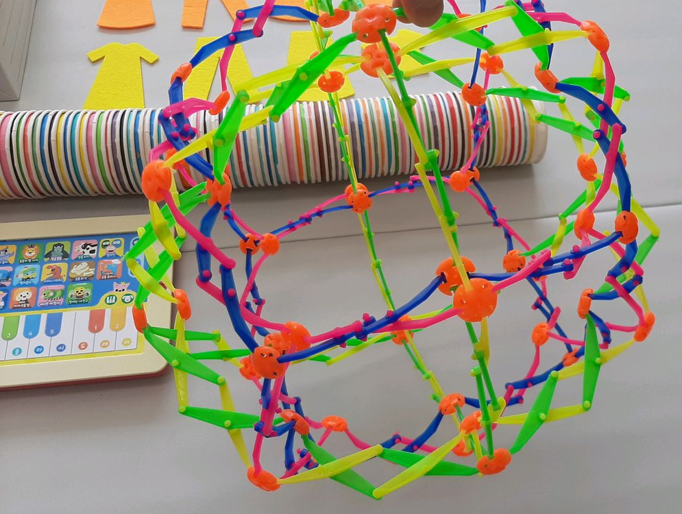 핑크퐁 듀얼동요 패드 + 각종 어린이집 장난감 교구 반값택배비 포함 15000원에 팔아요~(두돌 전후 아기 추천) 이미지