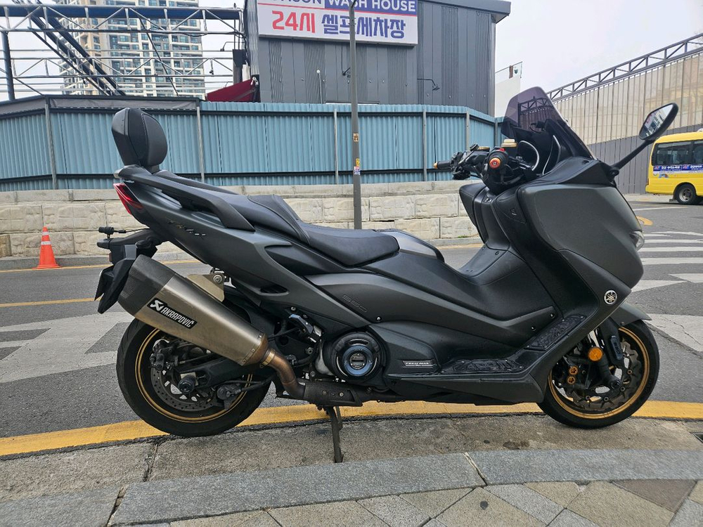[서울] 20년식 TMAX560 아크라2구 팝니다. 이미지