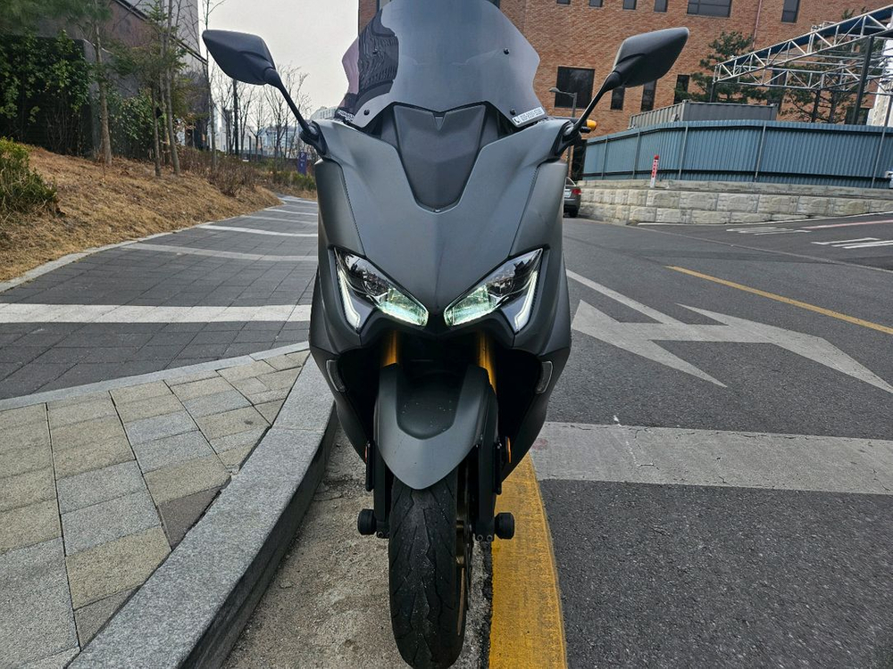 [서울] 20년식 TMAX560 아크라2구 팝니다. 이미지