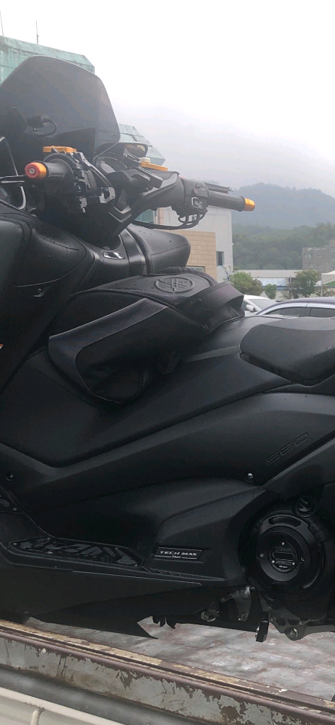 [서울] 20년식 TMAX560 아크라2구 팝니다. 이미지