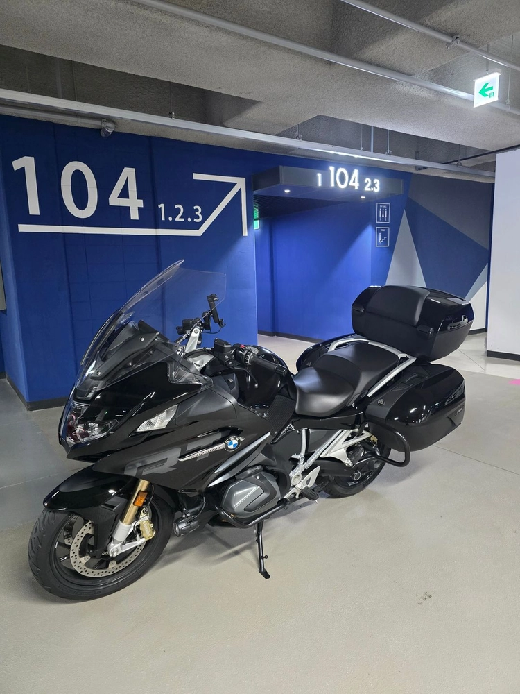 22년식 bmw r1250rt 트리플블랙 판매합니다. 이미지