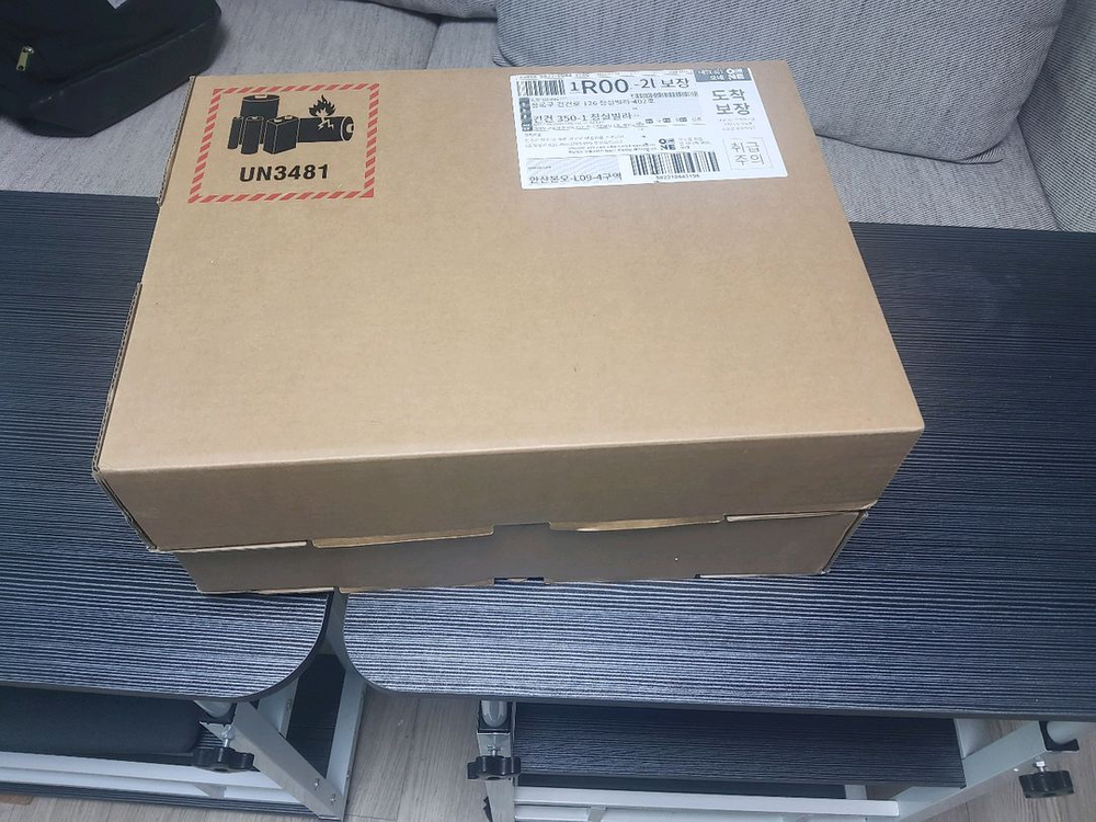 [미개봉] M5 맥북 에어 13인치 실버 16GB 램 / 512GB 저장공간 이미지