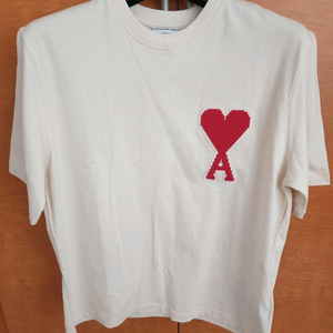 아미 빅하트 아이보리 반팔 팝니다.