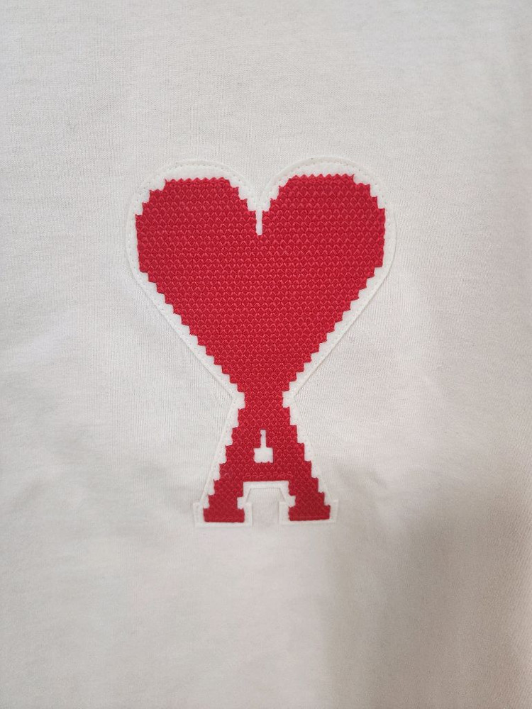 아미 빅하트 아이보리 반팔 팝니다.--2