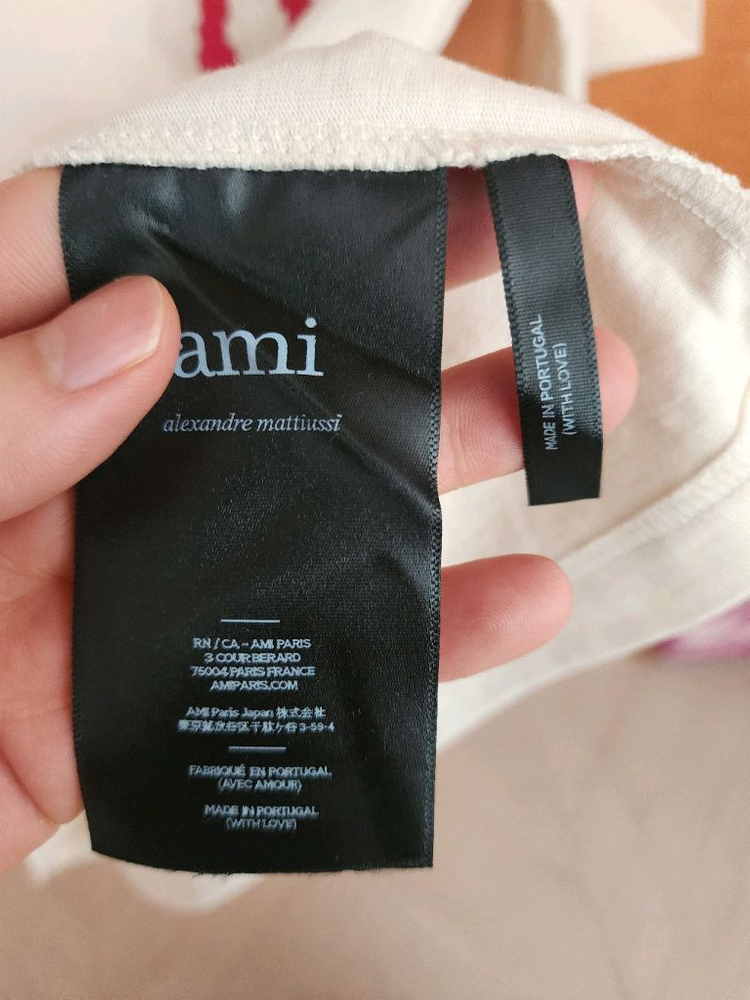 아미 빅하트 아이보리 반팔 팝니다.--6