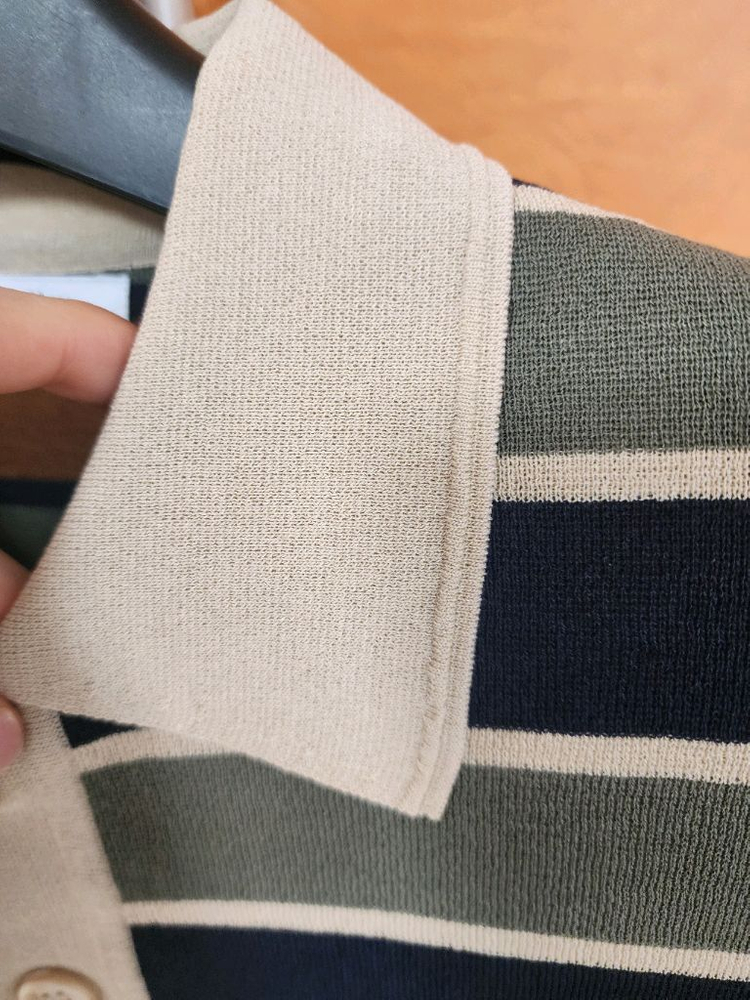 커스텀멜로우 반팔 니트 팝니다.--2