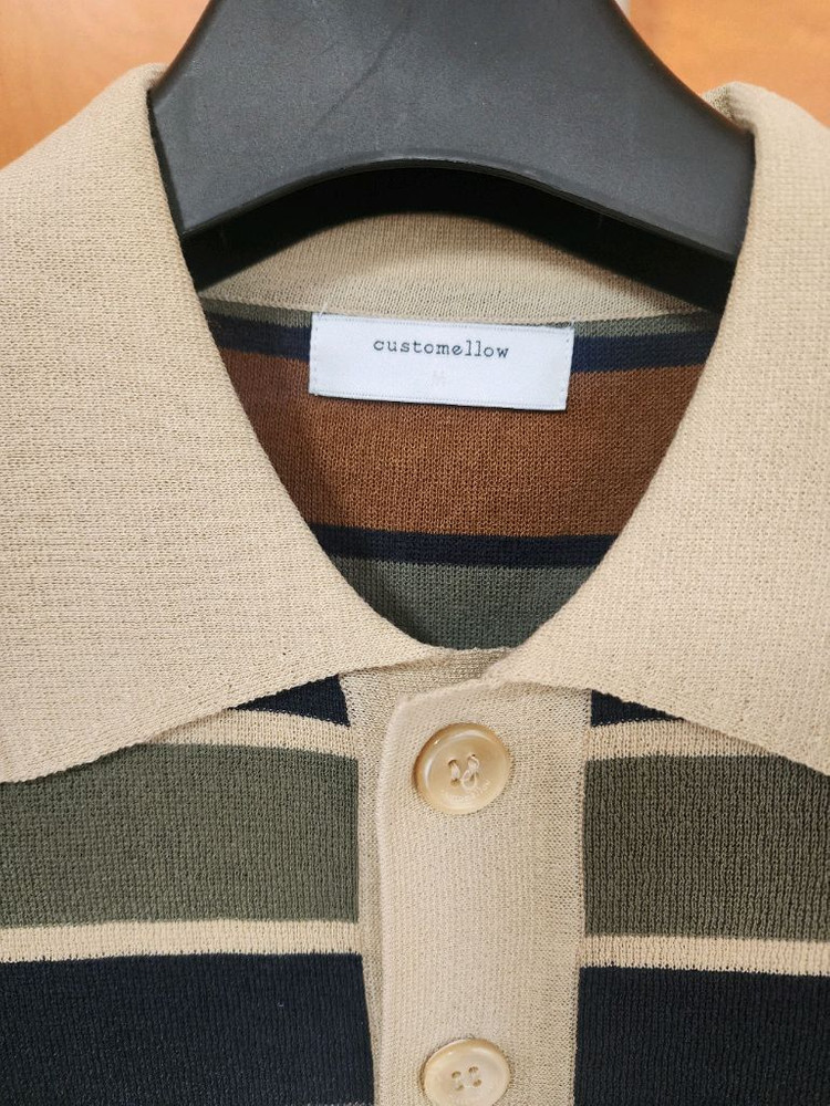 커스텀멜로우 반팔 니트 팝니다.--3