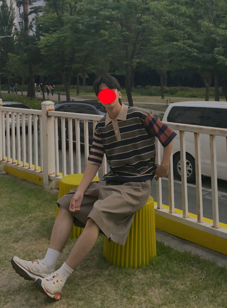 커스텀멜로우 반팔 니트 팝니다.--5