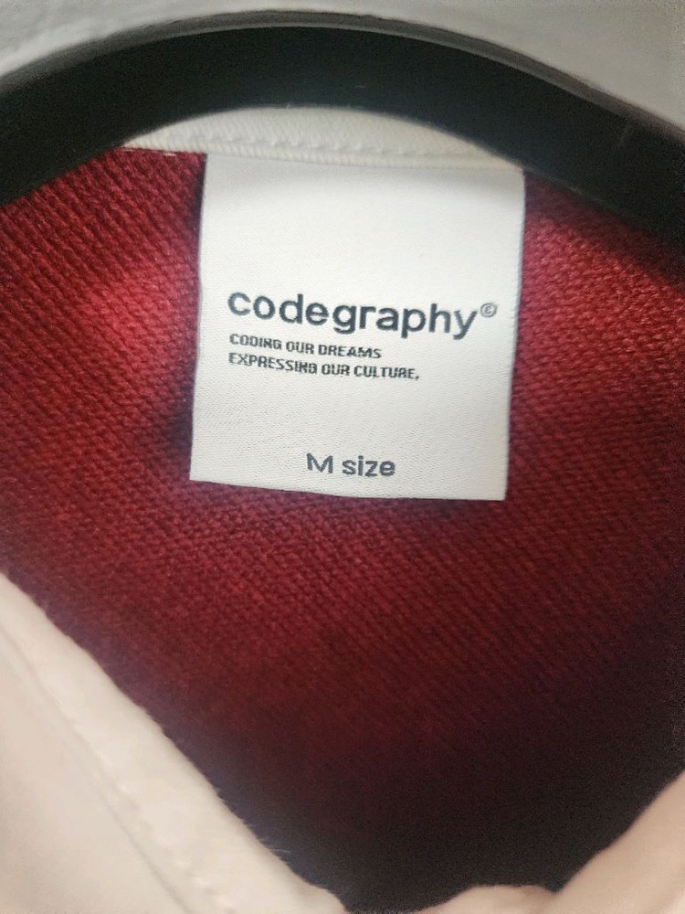 코드그라피 긴팔 티셔츠 팝니다.--4