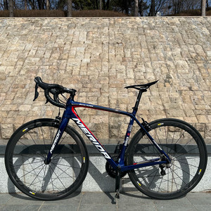 메리다 스컬트라4000 팀 바레인 풀카본 로드자전거