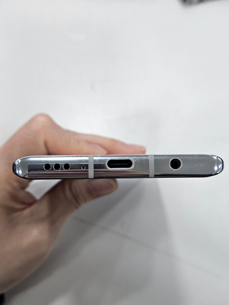 벨벳 128GB 화이트 C급 이미지