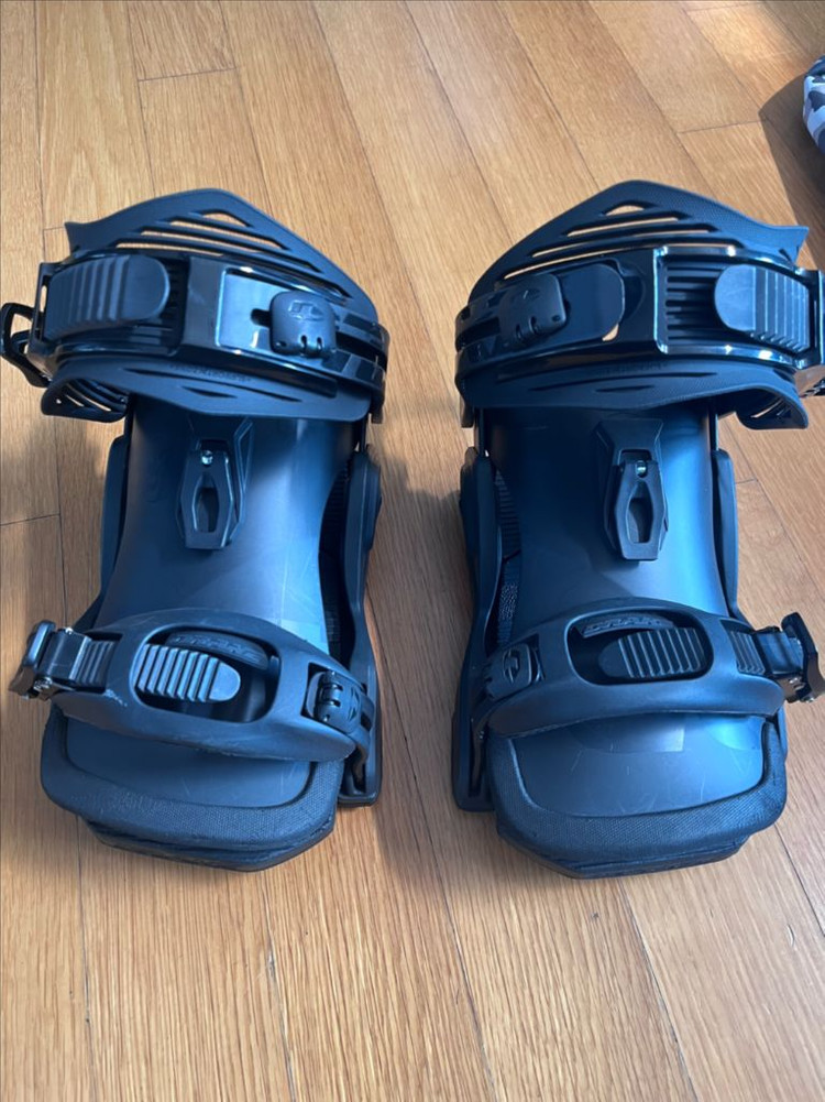 스노우보드 트릭 데크 세트 크루자, 드레이크, 디럭스부츠 이미지