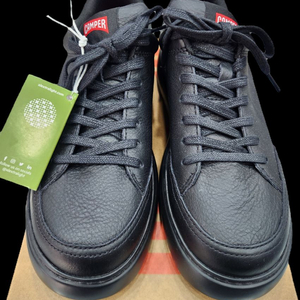 캠퍼 Runner K21 블랙 스니커즈 EU40 사이즈 이미지