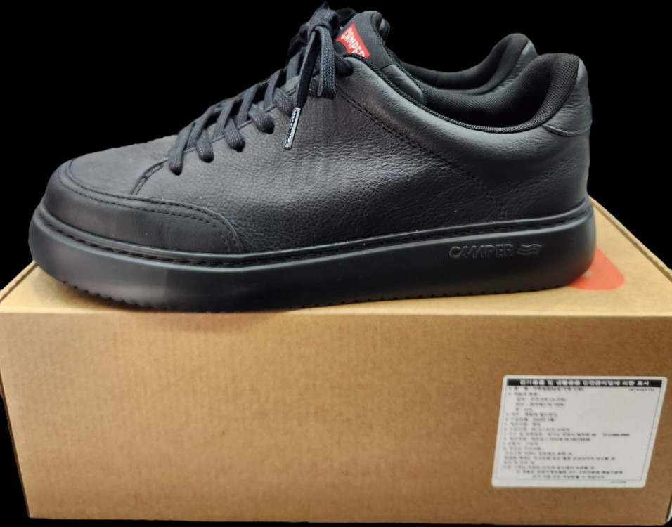 캠퍼 Runner K21 블랙 스니커즈 EU40 사이즈 이미지