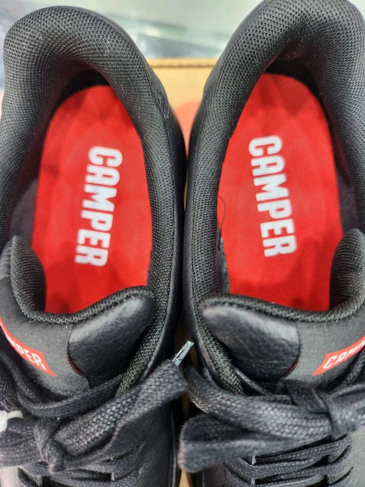 캠퍼 Runner K21 블랙 스니커즈 EU40 사이즈 이미지