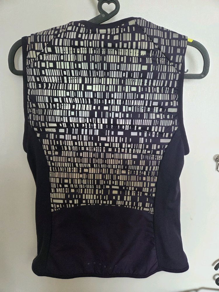 나이키 에어로프트 플래시 조끼 S 이미지