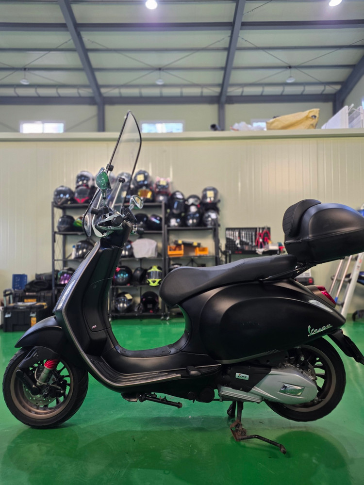 특가)베스파스프린트 tft모델 22년 1만 스크린 탑박스셋팅 최저가판매 이미지