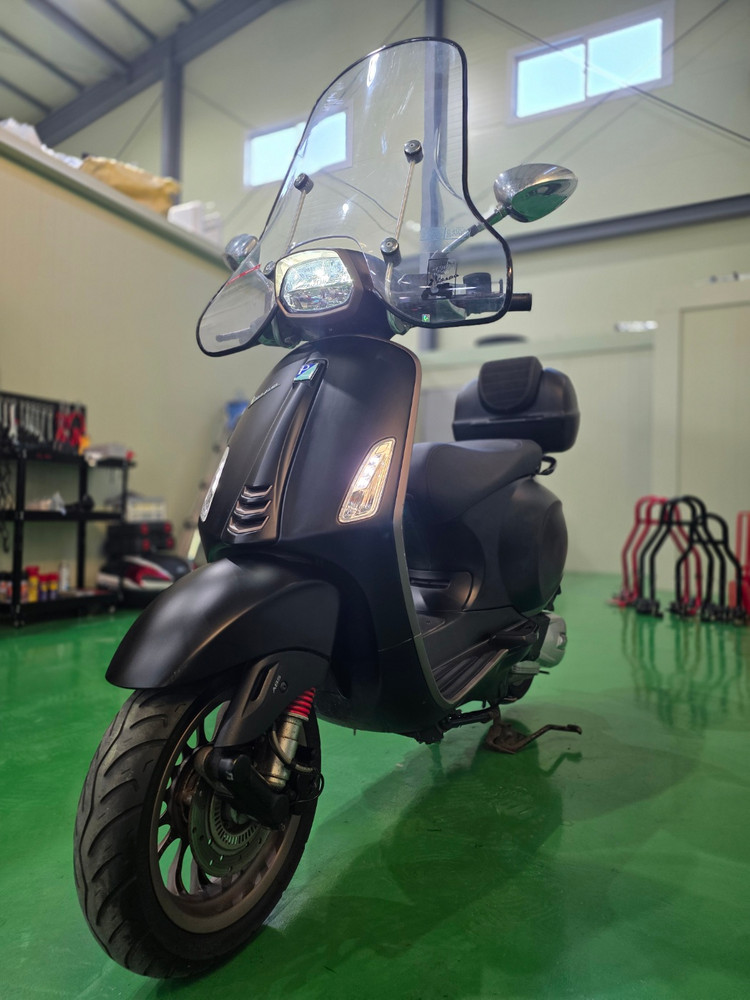 특가)베스파스프린트 tft모델 22년 1만 스크린 탑박스셋팅 최저가판매 이미지