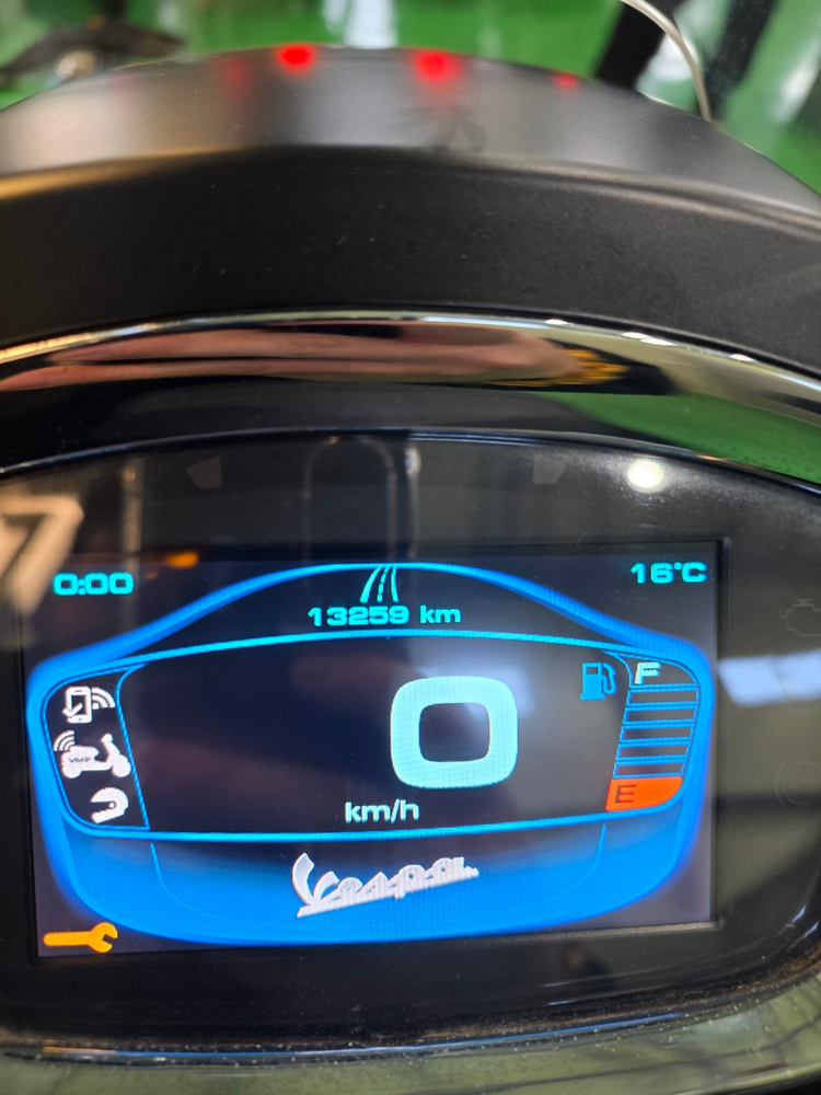 특가)베스파스프린트 tft모델 22년 1만 스크린 탑박스셋팅 최저가판매 이미지