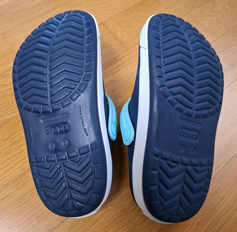 크록스 키즈 J3, 220사이즈 정품 팔아요.--4