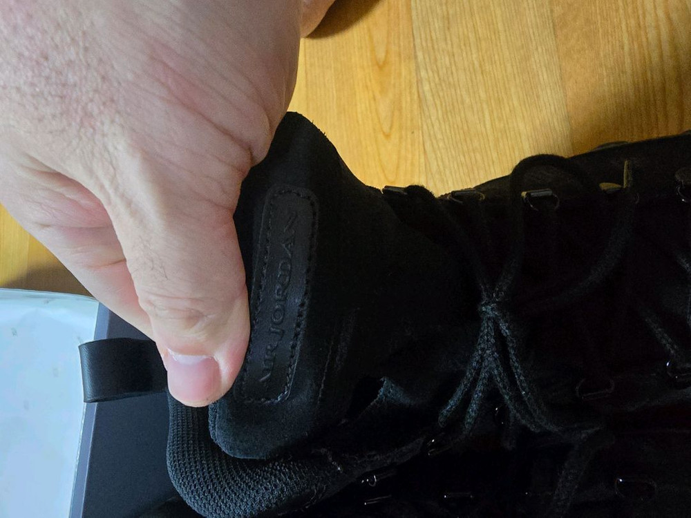 조던 9 레트로 부츠 290 사이즈 팝니다 이미지