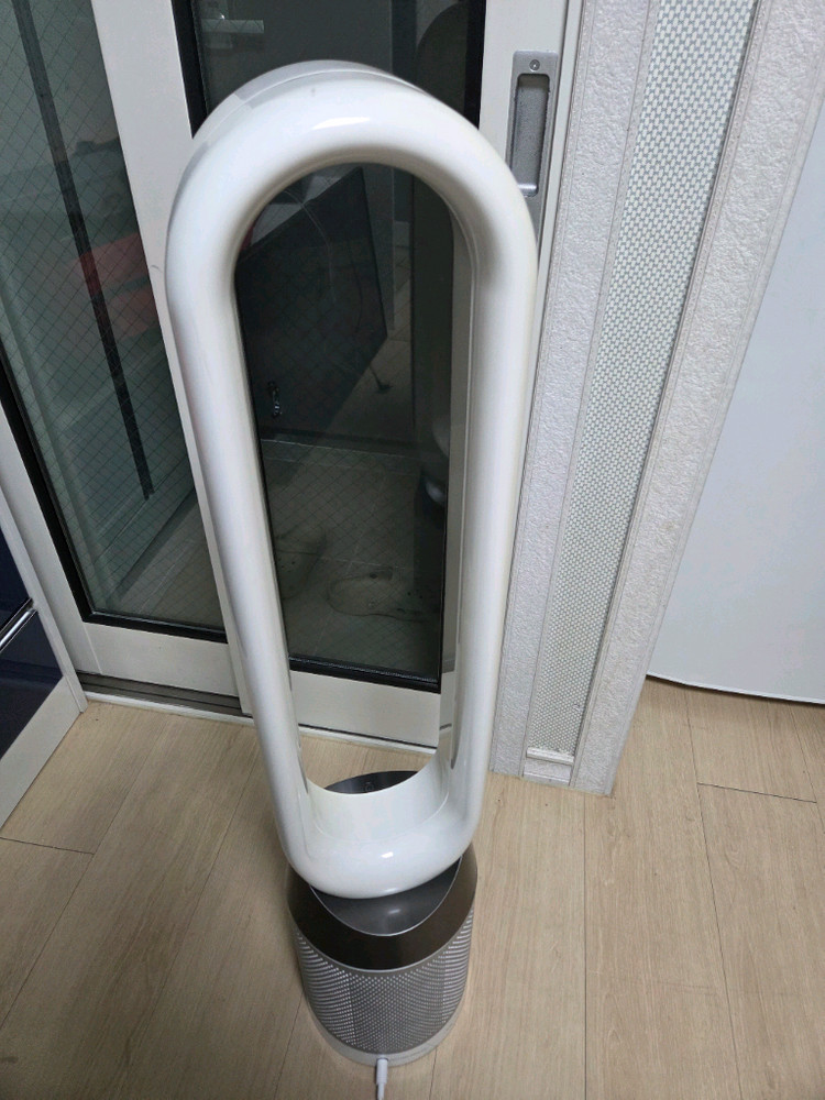 다이슨 퓨어쿨 선풍기 및 공기청정기 TP04--1