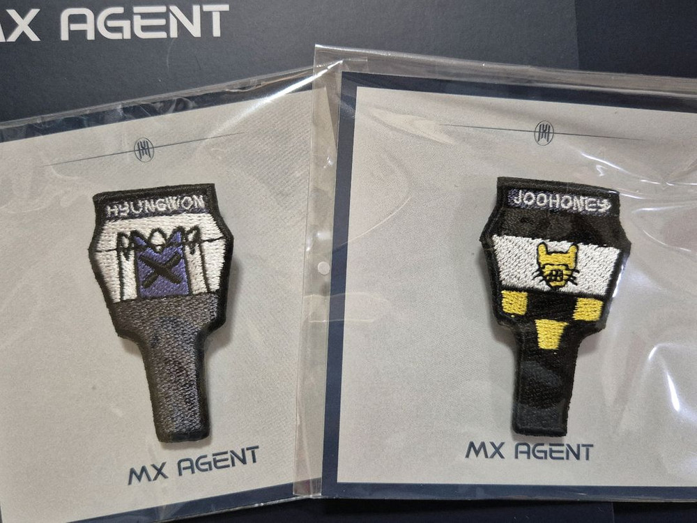 급처) 몬스타엑스 MX AGENT, 뱃지, 포카 세트 이미지