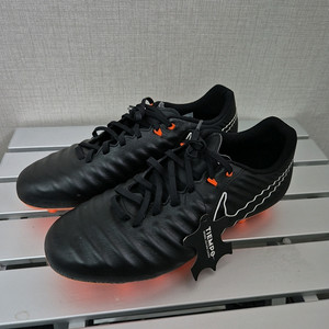 나이키 티엠포 레전드7 축구화(새상품/275)