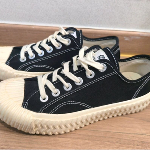 엑셀시오르 볼트 로우 스니커즈 운동화 판매합니다 이미지