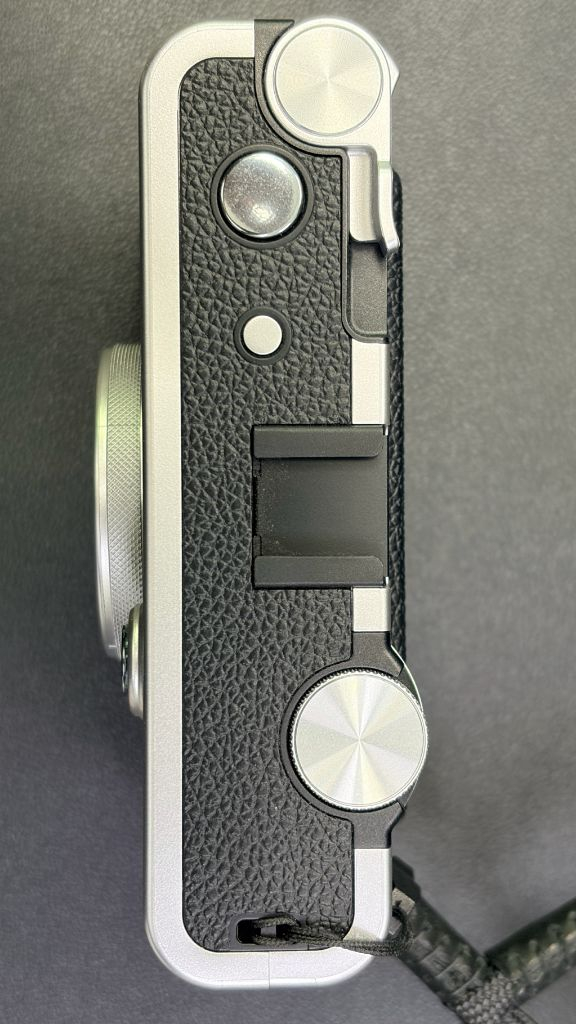 후지 인스탁스 미니 에보(가죽케이스) 블랙 팝니다. 이미지