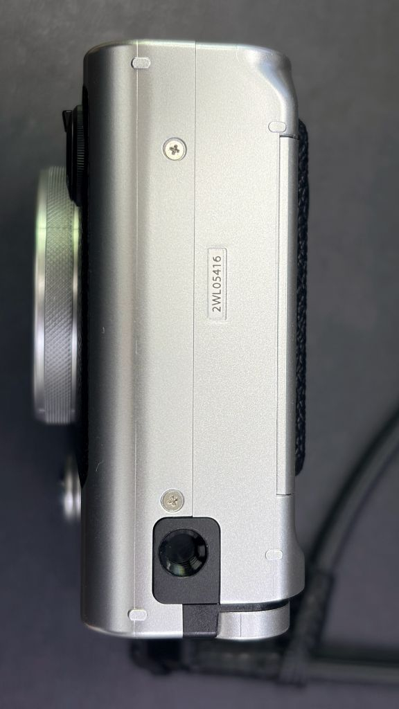 후지 인스탁스 미니 에보(가죽케이스) 블랙 팝니다. 이미지