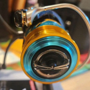 다이와 17 에메랄다스 MX 2508PE-H-DH 스피닝릴 이미지