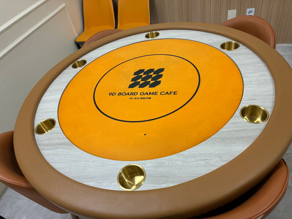 6인용 홀덤테이블 이미지