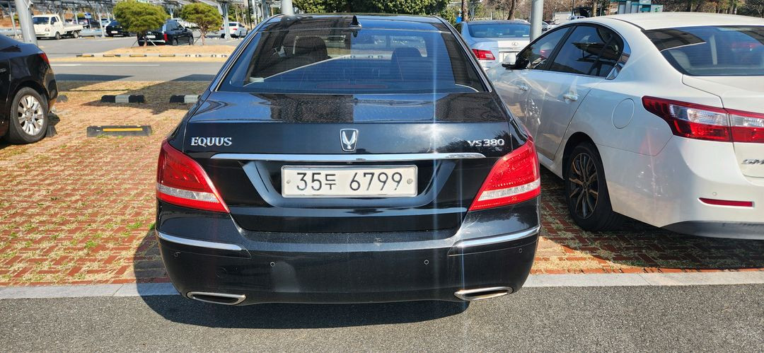 신형 에쿠스 lpg 겸용 2009년 19인치 휠 개인 27만7천 현대차 승용 이미지