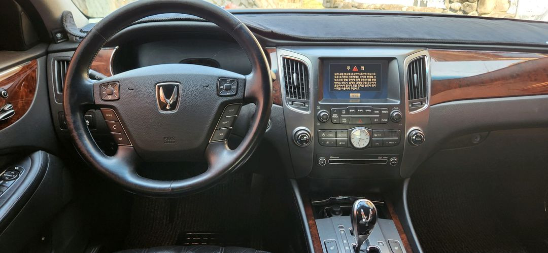 신형 에쿠스 lpg 겸용 2009년 19인치 휠 개인 27만7천 현대차 승용 이미지