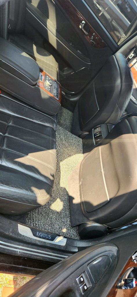 신형 에쿠스 lpg 겸용 2009년 19인치 휠 개인 27만7천 현대차 승용 이미지