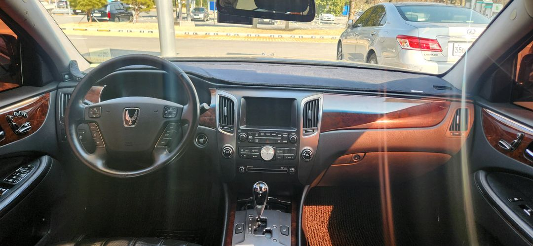 신형 에쿠스 lpg 겸용 2009년 19인치 휠 개인 27만7천 현대차 승용 이미지