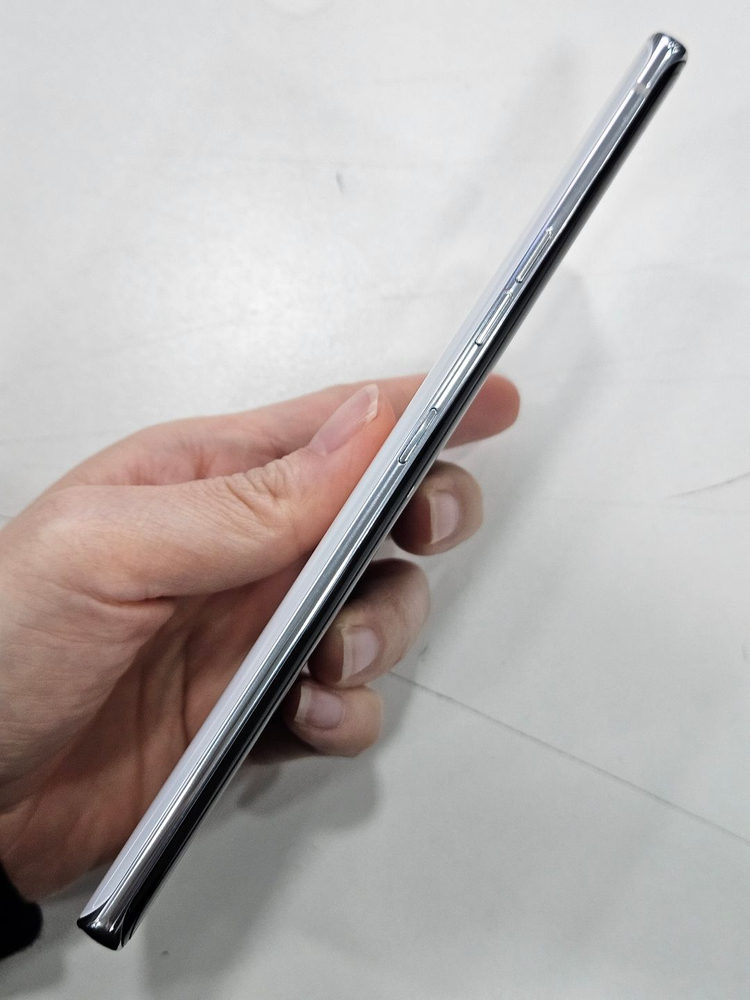 벨벳 128GB 화이트 C급 이미지