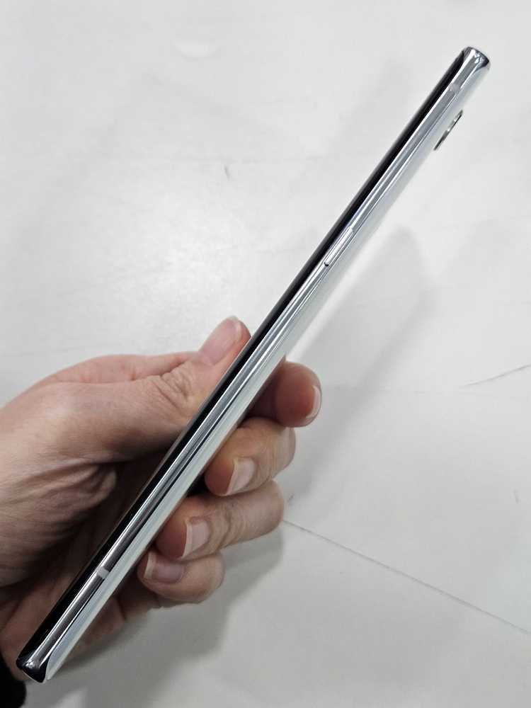 벨벳 128GB 화이트 C급 이미지