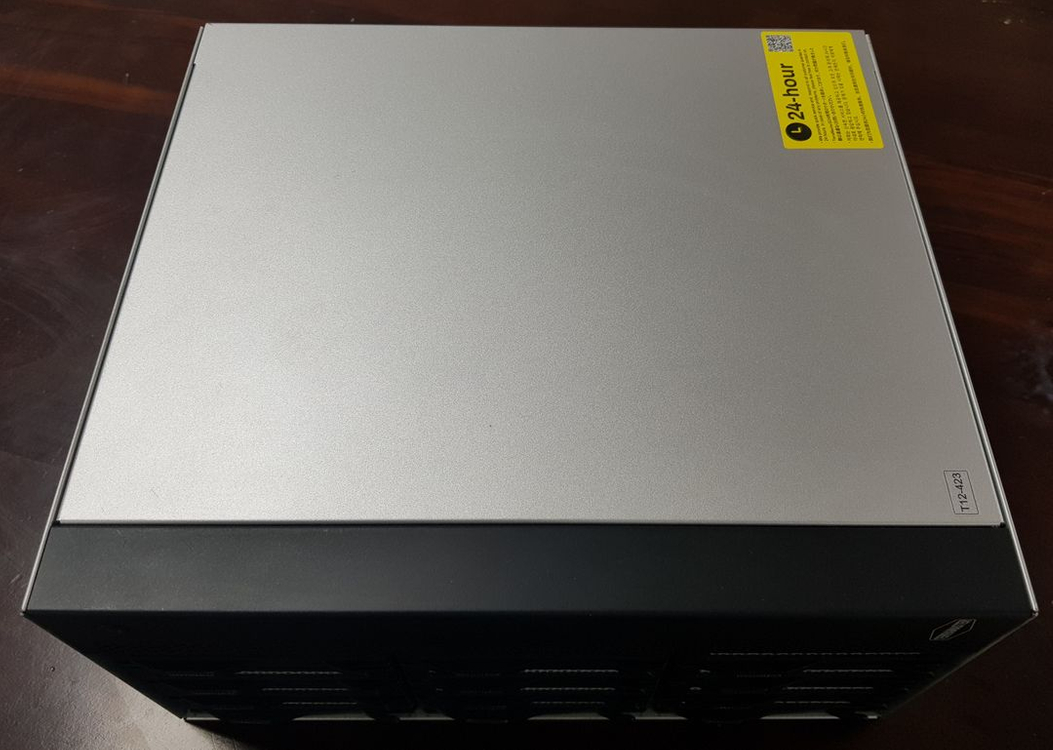 Terramaster 테라마스터 T12-423 12베이 NAS 이미지