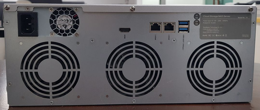 Terramaster 테라마스터 T9-423 9베이 NAS 이미지