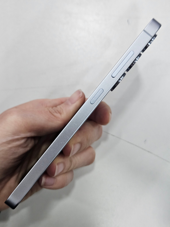 갤럭시S25 256GB B급 65만원--2