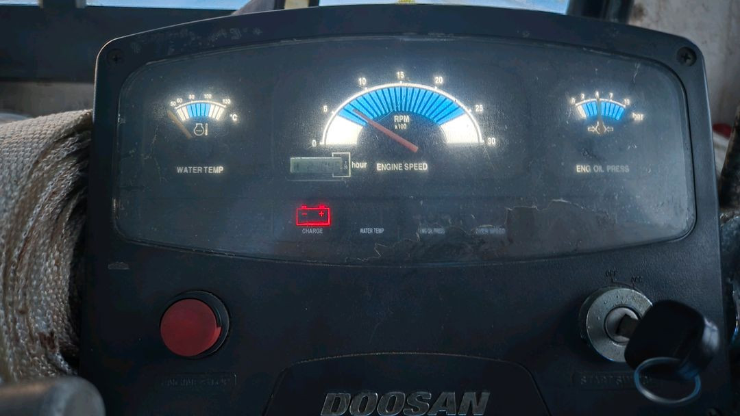 두산 320마력 MD196TI NOX2 140H 감속기 포함 이미지