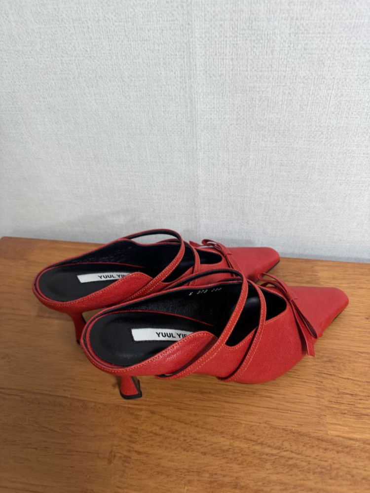 율이에 YUUL YIE 레드 리본 뮬 스틸레토 새상품 이미지
