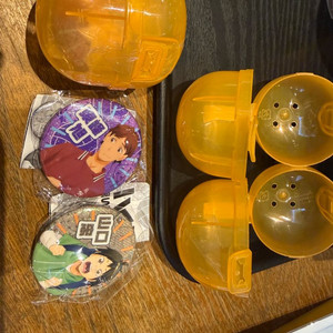 하이큐 캡슐 가챠 뱃지 아즈마네 아사히 야마구치 타다시 이미지